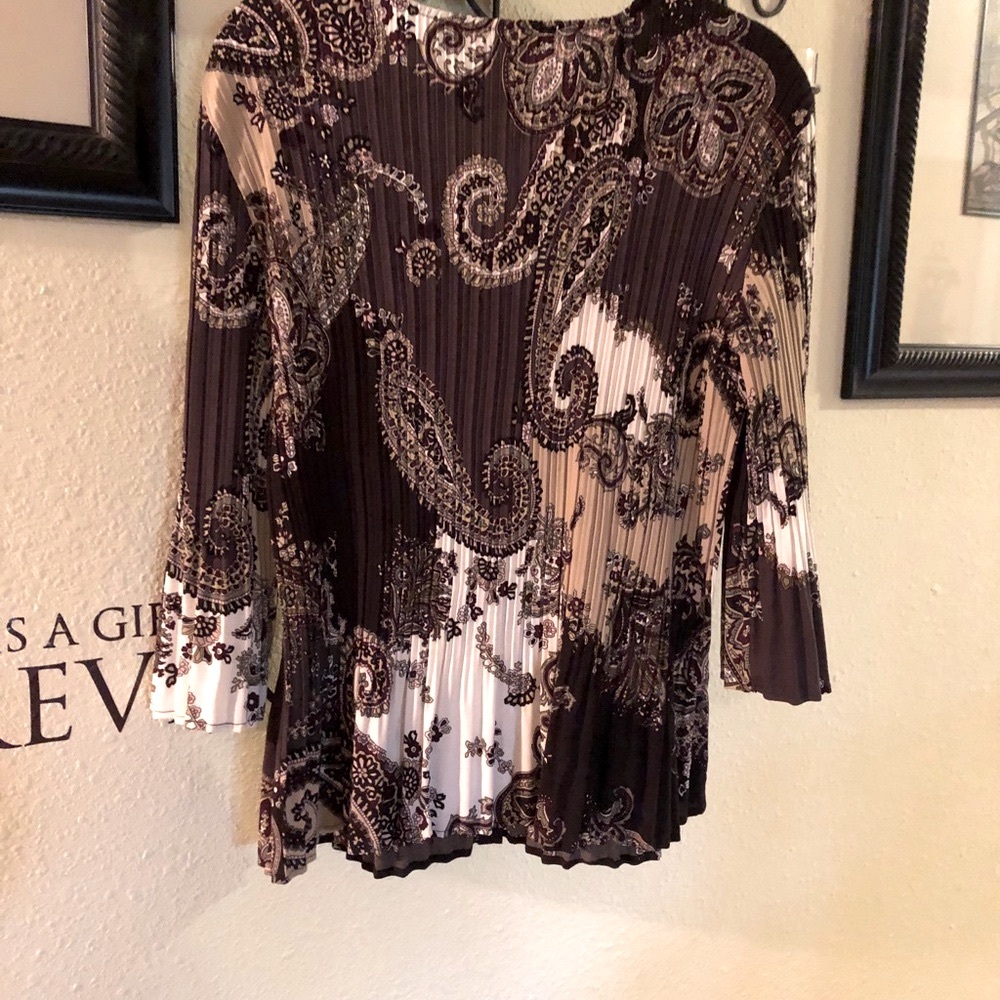 EUC Signature by Larry Levine Blouse - Picture 4 of 6